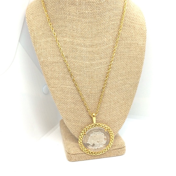 VINTAGE CROWN TRIFARI TAURUS ZODIAC MEDALLION NECKLACE GOLD TONE ASTROLOGY - Picture 12 of 15